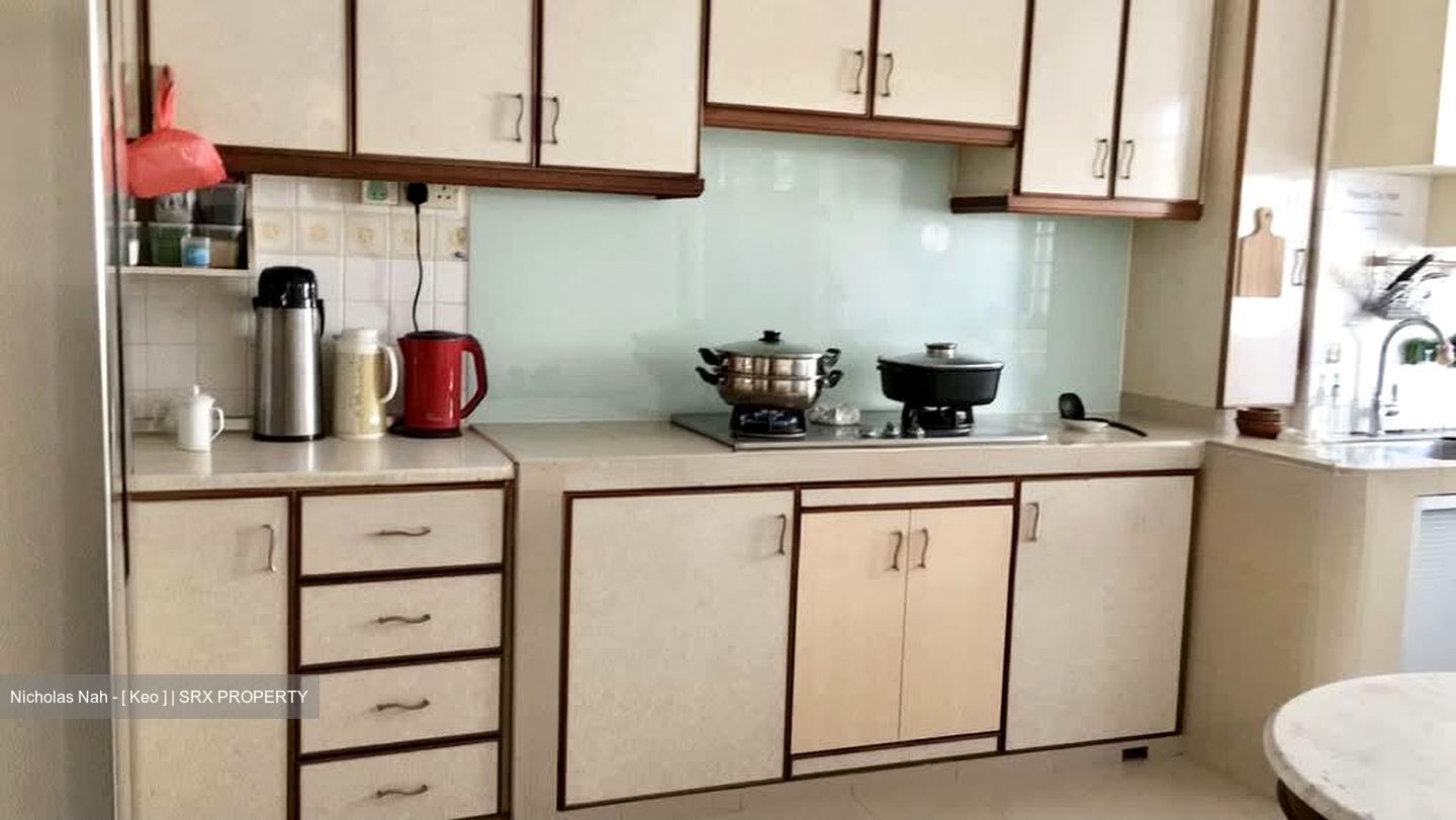 Blk 216 Serangoon Avenue 4 (Serangoon), HDB 5 Rooms #532538301